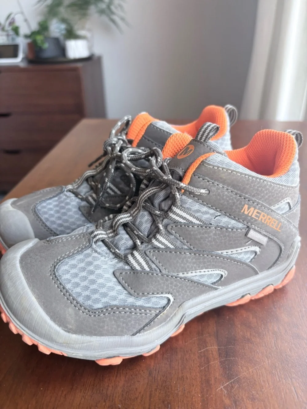 Merrell Kids' Gray & Orange hiking Shoes - Picture 2 of 5
